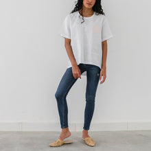 Load image into Gallery viewer, LINEN EMBROIDERED T.SHIRT
