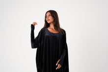 Load image into Gallery viewer, Long Sleeve Velvet Loose Maxi Dress
